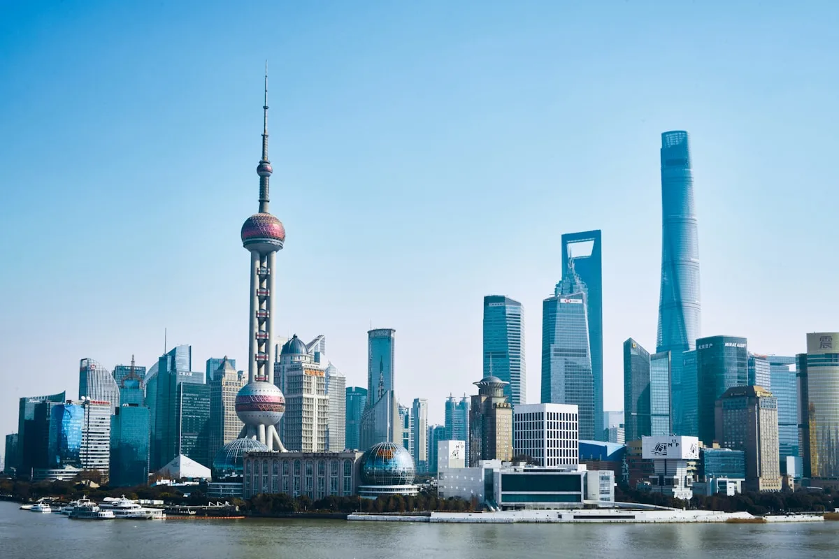 Pudong vs Puxi: Which Side to Stay On